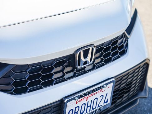 Used 2025 Honda Civic Sport image 3