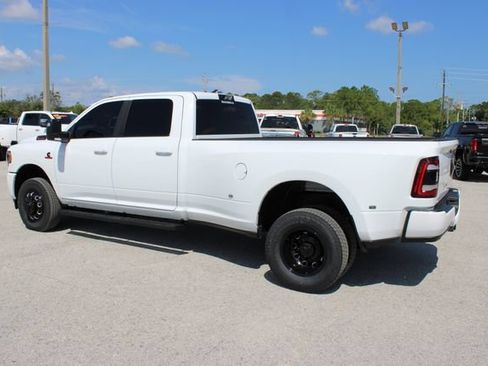 Used 2024 RAM 3500 Big Horn w/ Night Edition AWD/4WD image 7