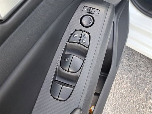 Used 2025 Nissan Altima 2.5 SV image 21