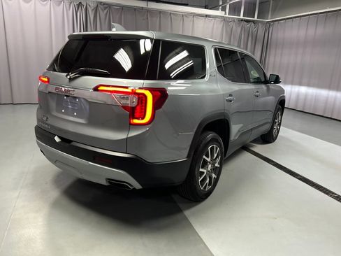 Used 2023 GMC Acadia SLE image 7