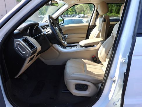 Used 2015 Land Rover Range Rover Sport HSE AWD/4WD image 19