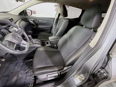Used 2018 Nissan Rogue Sport S w/ S Appearance Package AWD/4WD image 23