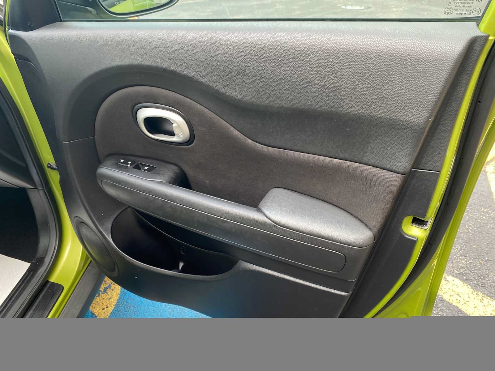 Used 2016 Kia Soul + FWD image 28