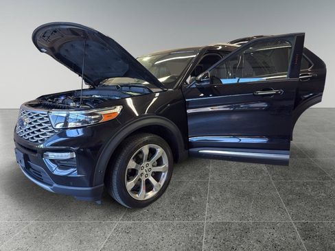 Used 2020 Ford Explorer Platinum w/ Premium Technology Package AWD/4WD image 11