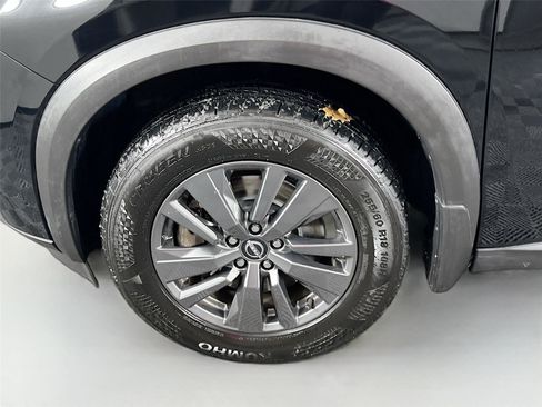 Used 2022 Nissan Pathfinder SV w/ SV Premium Package image 30