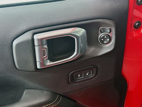 Used 2025 Jeep Wrangler Sahara w/ Safety Group image 15