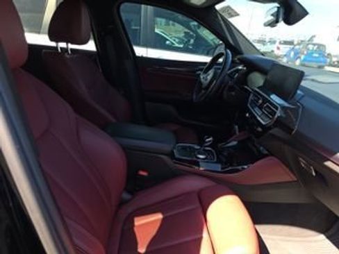 Used 2024 BMW X4 M40i w/ Premium Package image 7