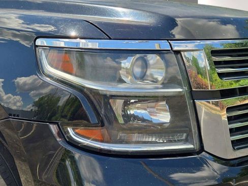 Used 2016 Chevrolet Suburban LTZ RWD image 2