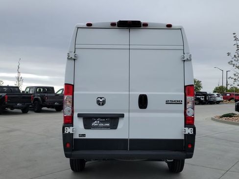 Used 2025 RAM ProMaster 2500 w/ Convenience Group FWD image 4