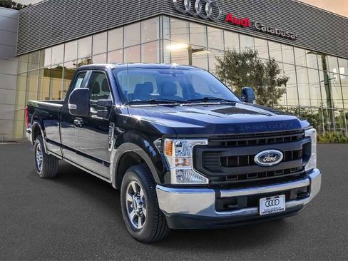 Used 2022 Ford F250 XL w/ Power Equipment Group image 5