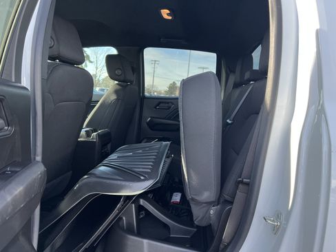 Certified 2024 Chevrolet Colorado Trail Boss w/ Technology Package image 10