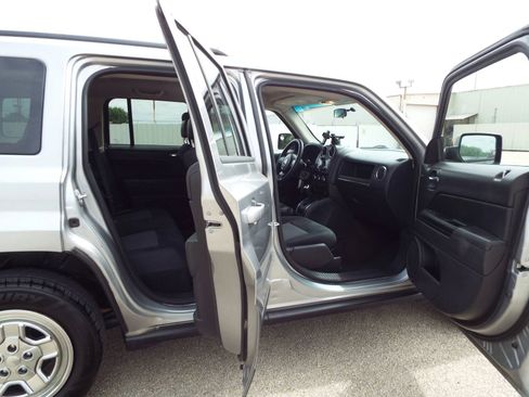 Used 2015 Jeep Patriot Sport w/ Power Value Group FWD image 22