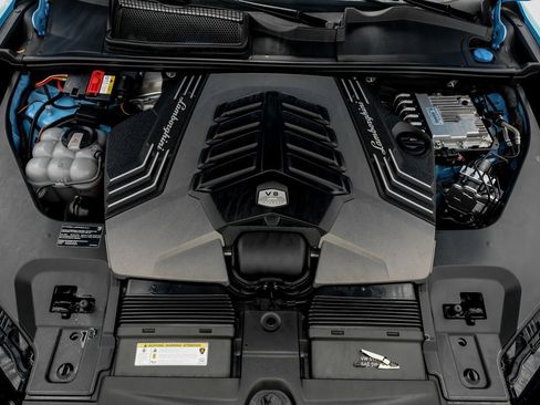 Used 2022 Lamborghini Urus image 47