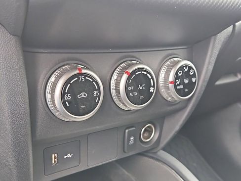 Used 2024 Mitsubishi Outlander Sport SE image 25