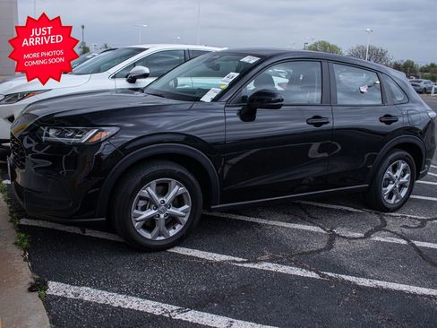 Used 2025 Honda HR-V LX image 1