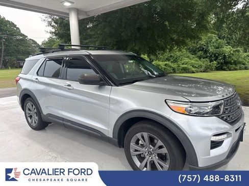 Used 2021 Ford Explorer XLT w/ Equipment Group 202A AWD/4WD image 1