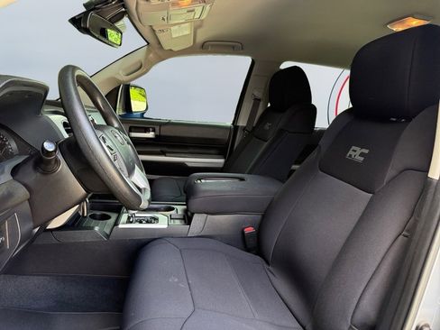 Used 2019 Toyota Tundra SR5 w/ SR5 Upgrade Package image 17