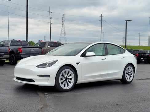 Used 2021 Tesla Model 3 Long Range image 8