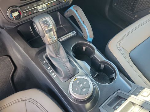 Certified 2023 Ford Bronco Wildtrak AWD/4WD image 27