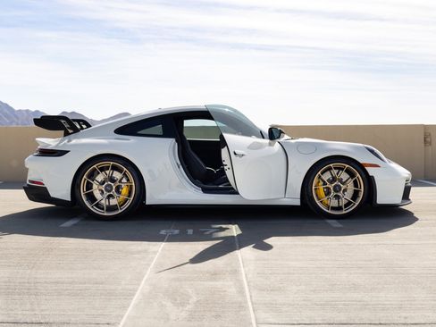 Used 2024 Porsche 911 GT3 RWD image 11