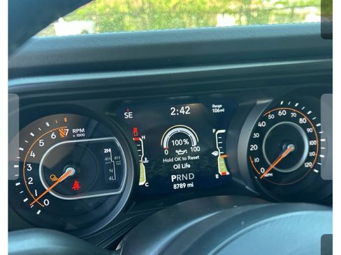 Used 2025 Jeep Gladiator Mojave AWD/4WD image 19