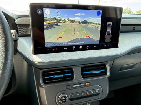 Certified 2025 Ford Maverick XLT FWD image 21