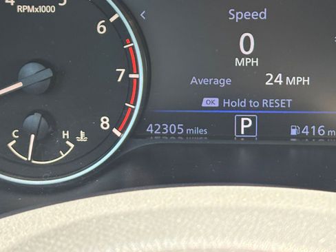 Used 2025 Nissan Altima 2.5 SV FWD image 41