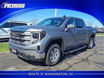 New 2025 GMC Sierra 1500 SLE w/ Preferred Package