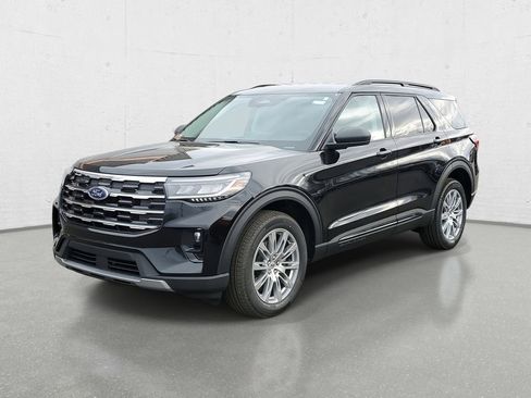 New 2026 Ford Explorer Active w/ Active Comfort Package image 4