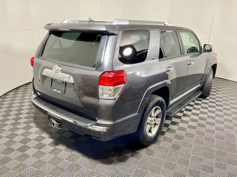 Used 2011 Toyota 4Runner SR5 w/ Convenience Pkg image 14