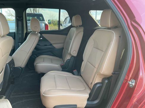 Used 2023 Chevrolet Traverse Premier image 25