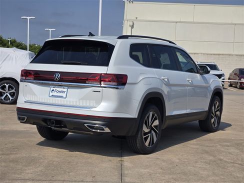 New 2026 Volkswagen Atlas SE image 4