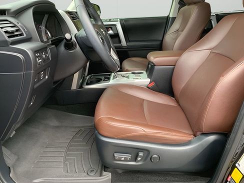 Used 2021 Toyota 4Runner Limited image 12