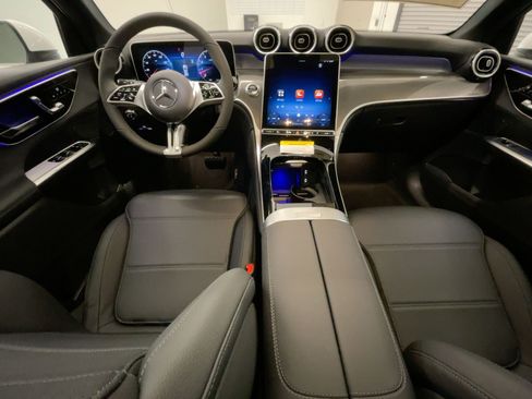 Used 2026 Mercedes-Benz GLC 300 4MATIC image 14