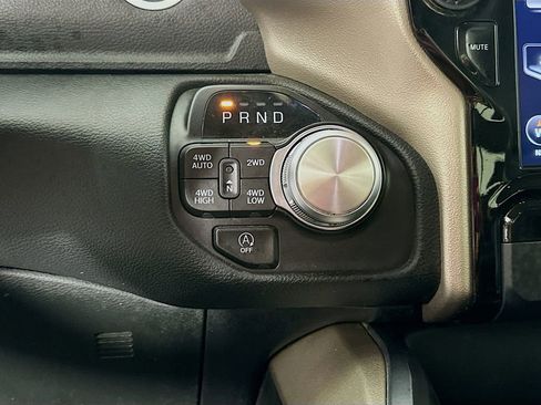 Certified 2020 RAM 1500 Laramie image 24