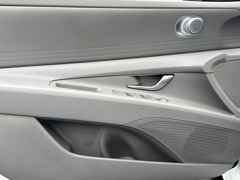 New 2026 Hyundai Elantra Blue image 10