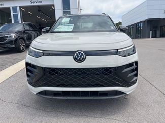 New 2026 Volkswagen Tiguan SE R-Line AWD/4WD video 2