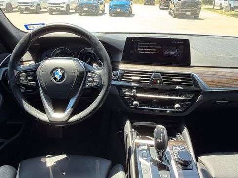Used 2018 BMW 530e RWD image 12