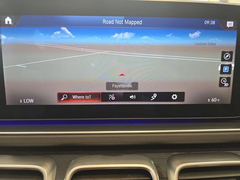 Used 2020 Mercedes-Benz GLE 350 4MATIC image 26