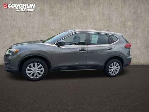 Used 2018 Nissan Rogue S AWD/4WD image 4