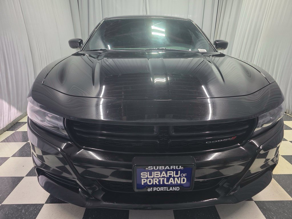 Used 2018 Dodge Charger R/T w/ Blacktop Package RWD image 2