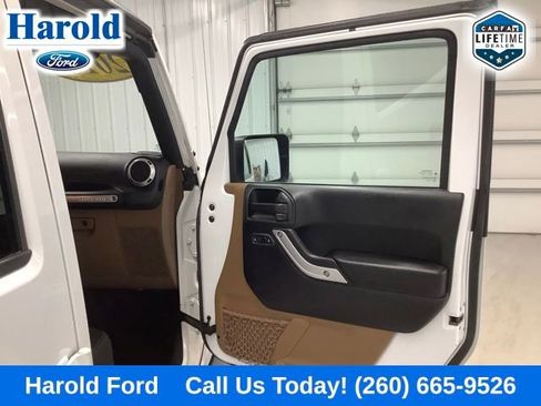 Used 2018 Jeep Wrangler Unlimited Sahara w/ Dual Top Group image 11