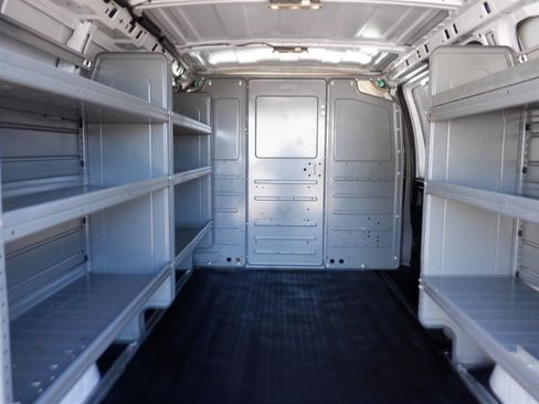 Used 2023 Chevrolet Express 2500 w/ Driver Convenience Package image 7