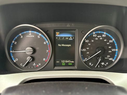 Used 2018 Toyota RAV4 XLE image 21