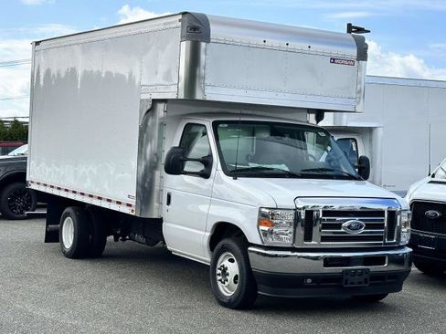 New 2025 Ford E-350 and Econoline 350 Super Duty w/ Driver's Safety Package RWD image 6