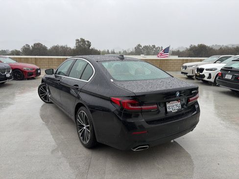 Used 2023 BMW 530e w/ Premium Package image 2