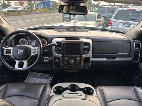 Used 2017 RAM 3500 Laramie w/ Convenience Group image 18