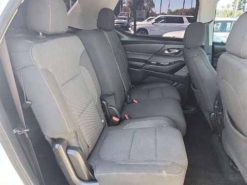 Used 2021 Chevrolet Traverse LS image 24