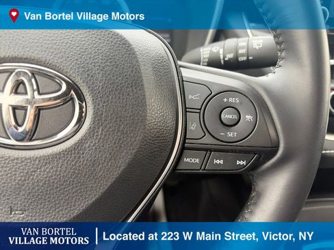 Used 2022 Toyota Corolla SE image 15