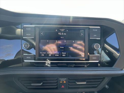 Certified 2024 Volkswagen Jetta SE w/ Panoramic Sunroof Package FWD image 16